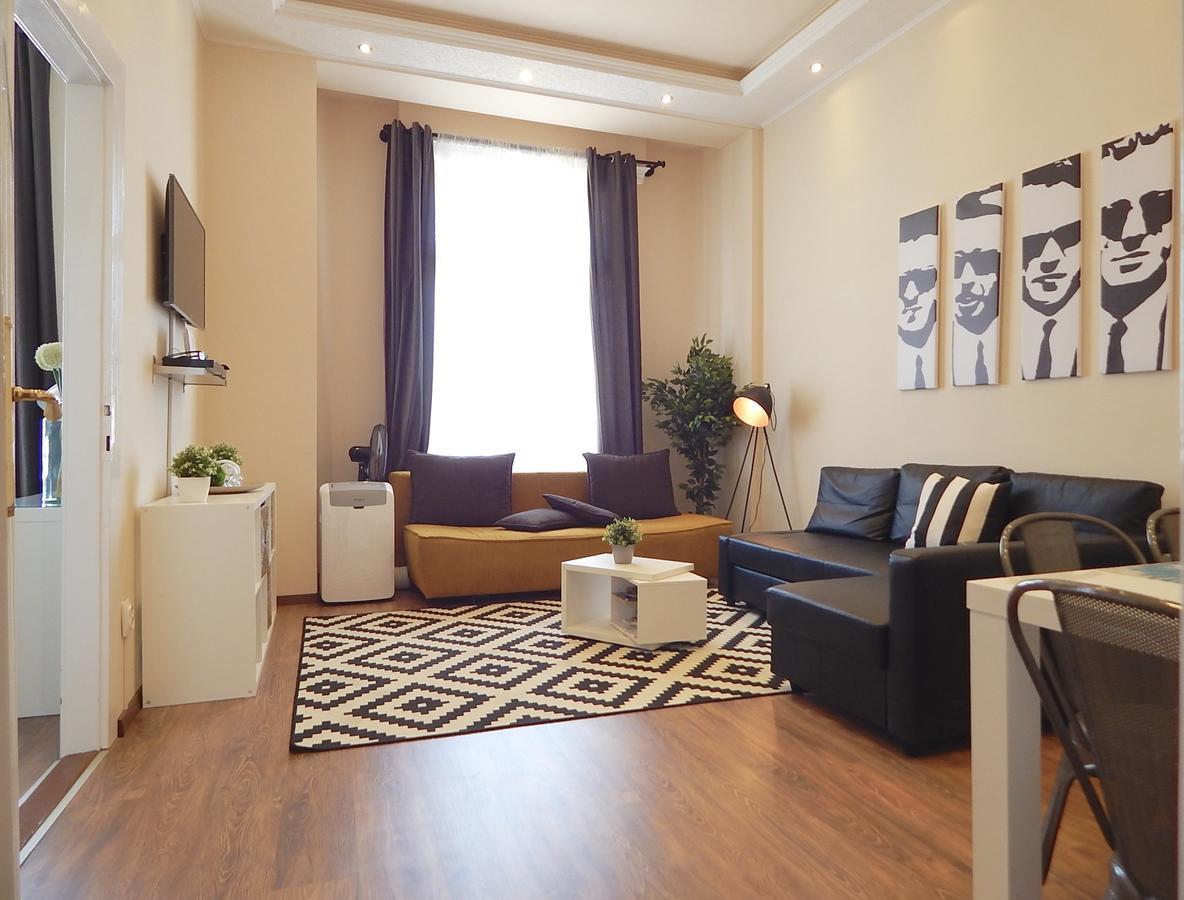 Hello Downtown Apartment - Broadway ブダペスト エクステリア 写真